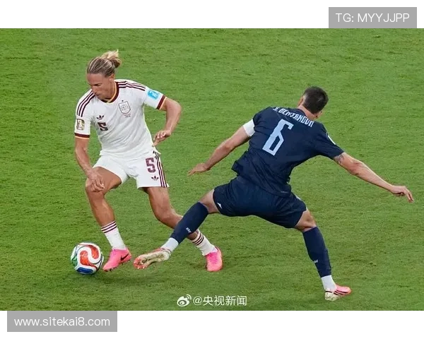 乌拉圭对阵西班牙世界杯比赛精彩瞬间回放与赛后精彩点评 乌拉圭对阵西班牙世界杯比赛精彩瞬间回放与赛后精彩点评